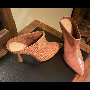 Gibson Latimer mules